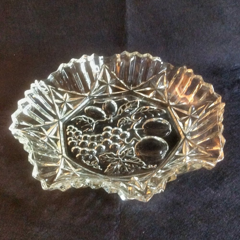 Federal Clear Glass Pioneer Fruit Motif Bowl Table Centerpiece Kitchen Display